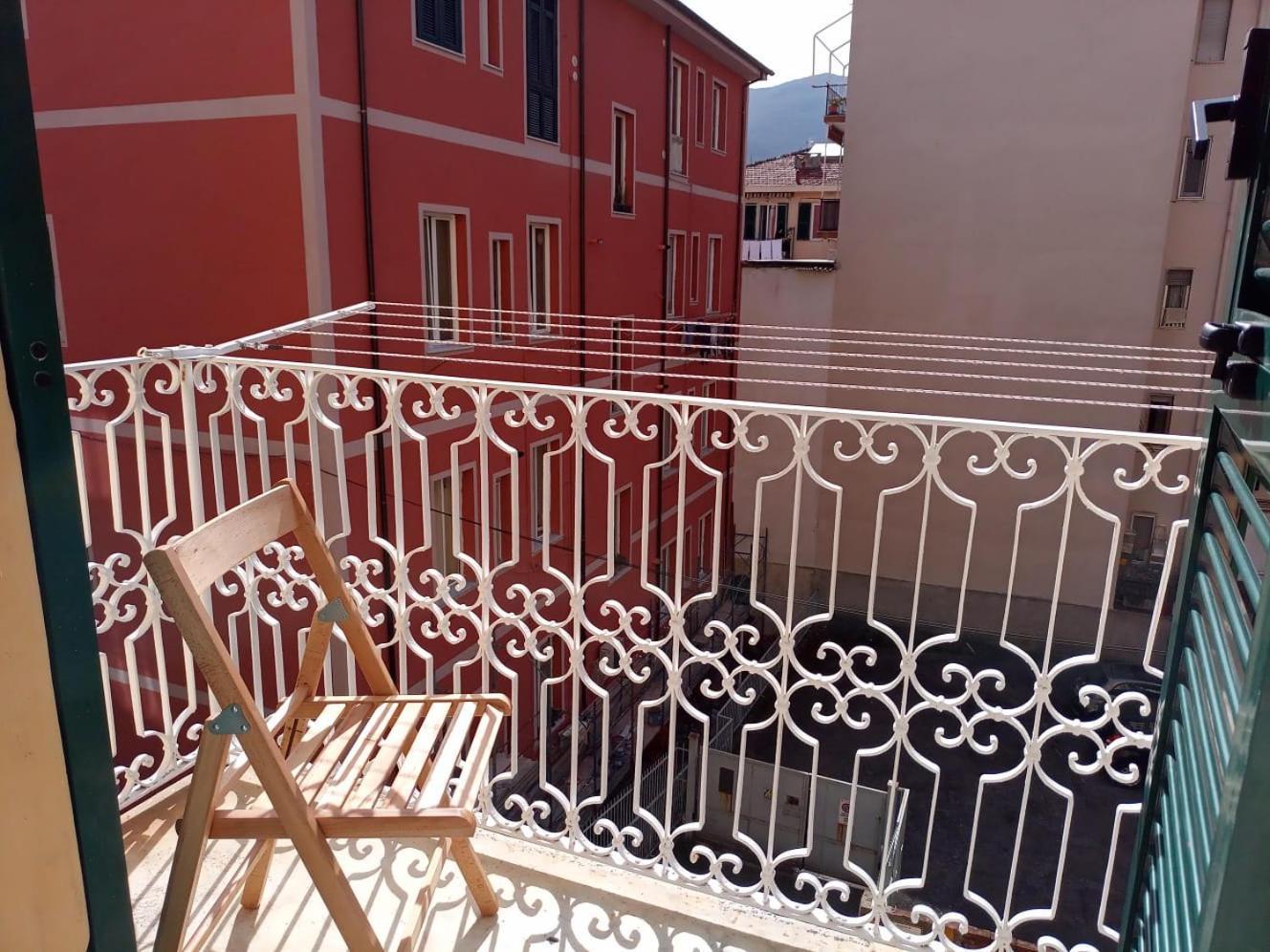 Cujo Apartment Специя Экстерьер фото